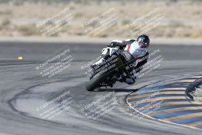 media/Dec-01-2025-Moto Forza (Mon) [[2daa91e15f]]/1-Advanced Group/Session 2 Turn 11 Backside/